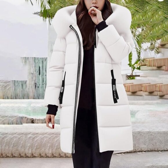 DKR Canadian Outdoor Collection White with Black Puffer Coat - Size S - Picture 1 of 15